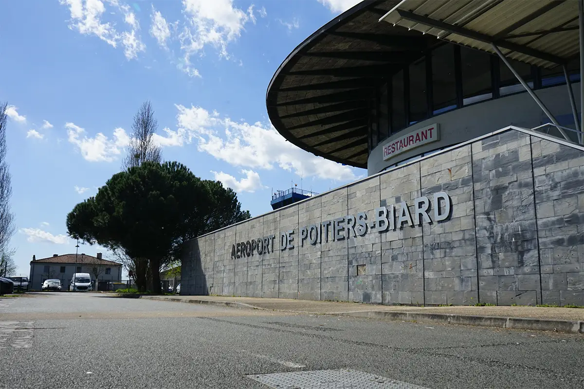 Aéroport de Biard à Poitiers